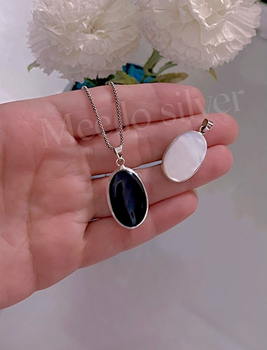 Double face necklace